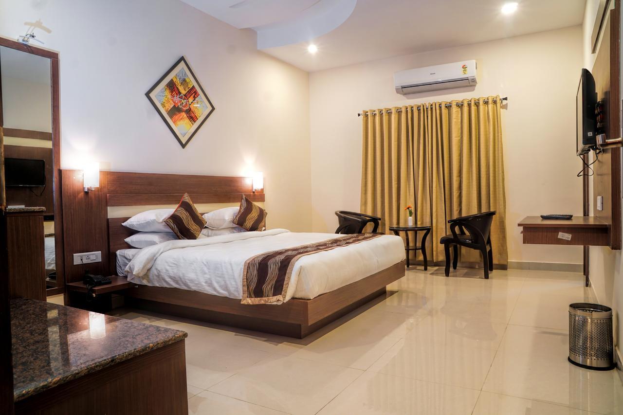 Admire Inn By Tgi Udaipur Esterno foto