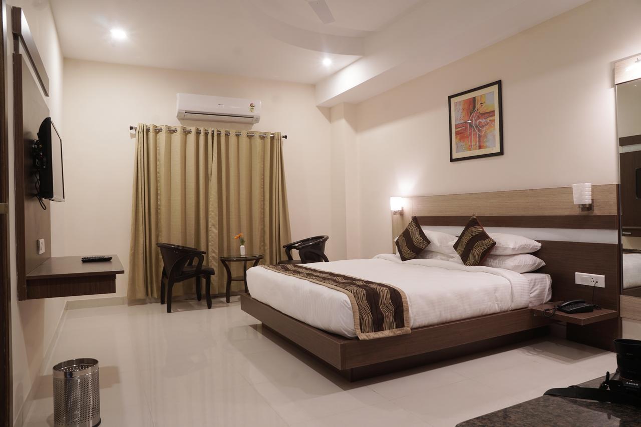 Admire Inn By Tgi Udaipur Esterno foto