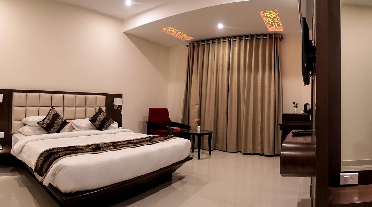 Admire Inn By Tgi Udaipur Esterno foto